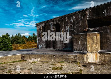 Radar Building a Fort McNab National Historic Site McNabs Island, Nuova Scozia, Canada Foto Stock