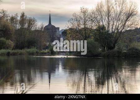 Reflets sur le plan d'eau Foto Stock