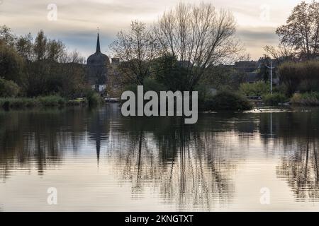 Reflets sur le plan d'eau Foto Stock