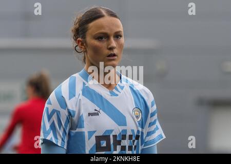 Manchester, Regno Unito. 27th Nov 2022. Manchester, Inghilterra, novembre 27th 2022: Ruby Mace (30 Manchester City) si scalda durante la partita della fa Womens Continental League Cup tra Manchester City e Sunderland all'Academy Stadium di Manchester, Inghilterra (Natalie Mincher/SPP) Credit: SPP Sport Press Photo. /Alamy Live News Foto Stock