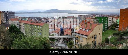 Santander, Spagna - 29 Ott, 2022: Vista panoramica sulla città di Santander, Cantabria Foto Stock