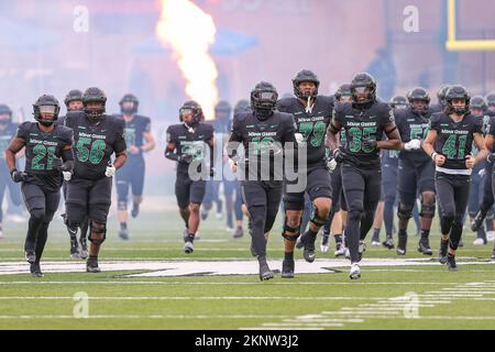 Denton, Texas, Stati Uniti. 26th Nov 2022. I membri del North Texas Mean Green si allenano prima della partita di football NCAA tra i Rice Owls e il North Texas Mean Green all'Apogee Stadium di Denton, Texas. Ron Lane/CSM/Alamy Live News Foto Stock