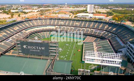 Choctaw Football Stadium di Arlington dall'alto - ARLINGTON, STATI UNITI - 08 NOVEMBRE 2022 Foto Stock