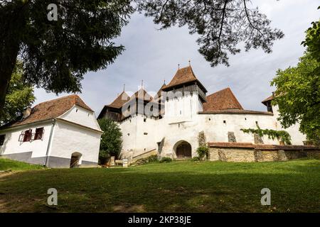 Chiesa luterana fortificata di Viscri in Transilvania, Romania Foto Stock
