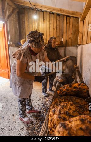 Panetteria tradizionale Viscri in Transilvania, Romania Foto Stock