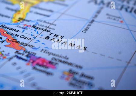 Bahamas Travel Concept Country Name sulla mappa del mondo politico Very Macro Close-Up View Foto Stock