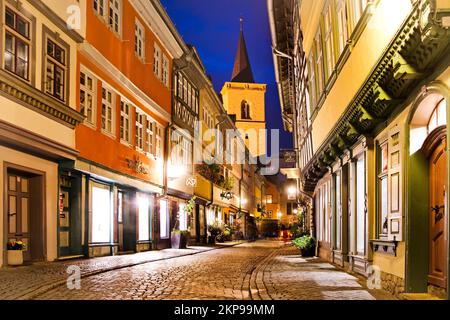 Case a graticcio del Krämerbrücke con la Aegidienkirche in serata, Erfurt, Turingia, Germania, Europa Foto Stock