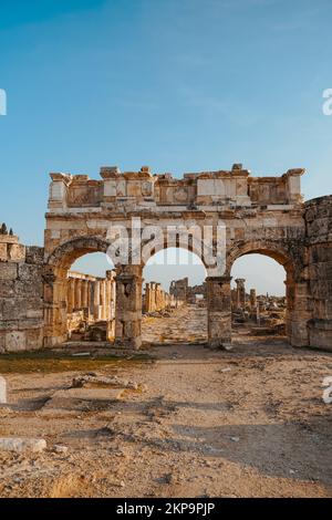 Anfiteatro di Hierapolis antica città di Pamukkale Turchia Foto Stock