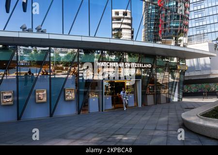 Sydney, Australia, 11th ottobre 2022. Vedute generali del progetto di sviluppo di Barangaroo, Orologi della Svizzera e del Barangaroo Walkway, Sydney Foto Stock