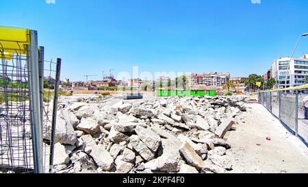 Lavora in Plaza de Les Glories a Barcellona, Catalunya, Spagna, Europa Foto Stock