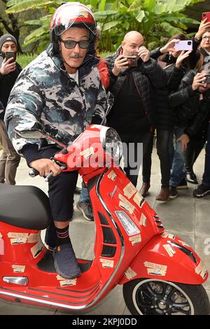 Roma, Italia. 28th Nov 2022. Rosario Fiorello partecipa alla fotocall del programma Rai tv 'viva Rai2' presso il centro Rai di Viale Mazzini. (Foto di Mario Cartelli/SOPA Images/Sipa USA) Credit: Sipa USA/Alamy Live News Foto Stock