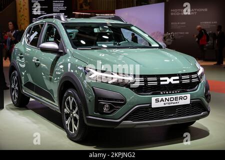 Dacia Sandero Stepway, vettura presentata al Salone dell'automobile di Parigi, Francia - 17 ottobre 2022. Foto Stock