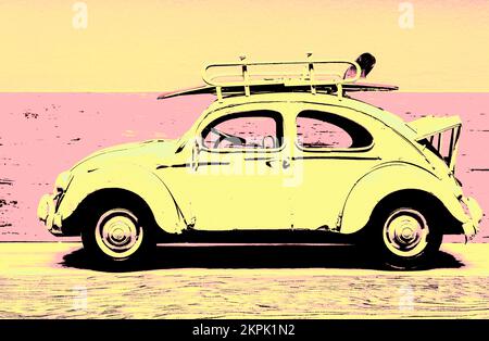 Poster retrò pop art di un classico bug giallo che trasporta la tavola da surf sui portapacchi. Immagini iconiche degli anni '50 Foto Stock