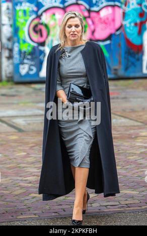 Amsterdam, Niederlande. 28th Nov 2022. La regina Maxima dei Paesi Bassi arriva al Museo STRAAT di Amsterdam, il 28 novembre 2022, per dare il Prins Bernhard Cultuurfonds Prijs 2022 alla Fondazione Anne Frank, un premio culturale di 100.000 euro accredito: Albert Nieboer/Netherlands OUT/Point de Vue OUT/dpa/Alamy Live News Foto Stock