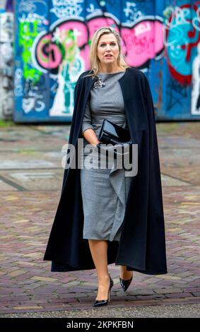 Amsterdam, Niederlande. 28th Nov 2022. La regina Maxima dei Paesi Bassi arriva al Museo STRAAT di Amsterdam, il 28 novembre 2022, per dare il Prins Bernhard Cultuurfonds Prijs 2022 alla Fondazione Anne Frank, un premio culturale di 100.000 euro accredito: Albert Nieboer/Netherlands OUT/Point de Vue OUT/dpa/Alamy Live News Foto Stock