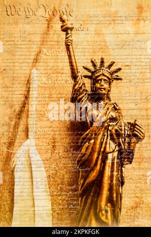 Arte creativa sulla Costituzione americana firmata sovrapposta alla Statua della libertà. Diritti e giudici del disegno di legge firmato Foto Stock