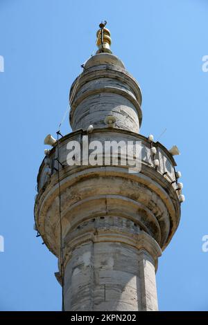 Situata nel quartiere di Buyukada in Turchia, la Moschea Hamidiye è stata costruita nel 1895. Foto Stock