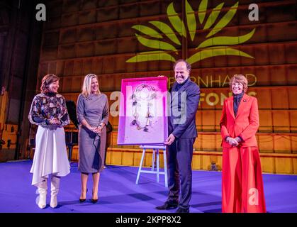 Amsterdam, Niederlande. 28th Nov 2022. Regina Maxima dei Paesi Bassi al Museo STRAAT di Amsterdam, il 28 novembre 2022, per la consegna del Prins Bernhard Cultuurfonds Prijs 2022 alla Fondazione Anne Frank, un premio culturale di 100.000 euro Credit: Albert Nieboer/Netherlands OUT/Point de Vue OUT/dpa/Alamy Live News Foto Stock