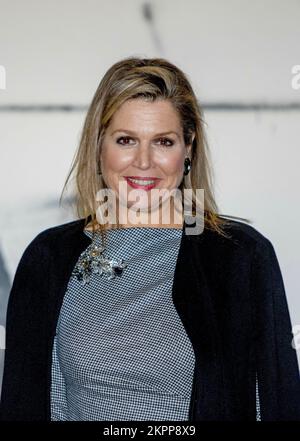 Amsterdam, Niederlande. 28th Nov 2022. Regina Maxima dei Paesi Bassi al Museo STRAAT di Amsterdam, il 28 novembre 2022, per la consegna del Prins Bernhard Cultuurfonds Prijs 2022 alla Fondazione Anne Frank, un premio culturale di 100.000 euro Credit: Albert Nieboer/Netherlands OUT/Point de Vue OUT/dpa/Alamy Live News Foto Stock