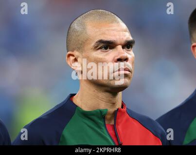 Doha, Qatar, 28th novembre 2022. Pepe del Portogallo durante la partita della Coppa del mondo FIFA 2022 al Lusail Stadium, Doha. Il credito di foto dovrebbe essere: David Klein / Sportimage Foto Stock