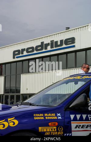 Colin McRae's 1996 rally car N1WRC al ProDrive HQ durante la riunione McRae di Subaru Imprezas. Anniversario dell'evento Death Colin McRae Foto Stock