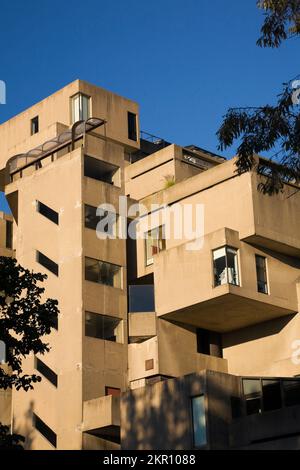 Habitat 67 complesso abitativo in cemento e vetro, Cité-du-Havre, Montreal, Quebec, Canada. Foto Stock