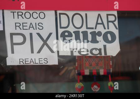 Poster pubblicità dollaro, brasiliano reale e argentino peso cambio valuta Foto Stock