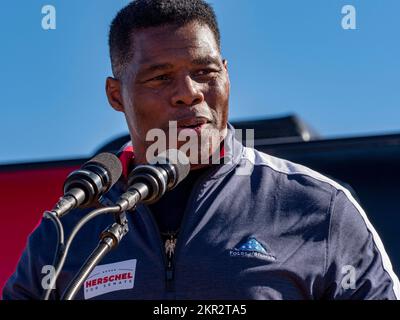 Toccoa, Georgia, Stati Uniti. 28th Nov 2022. Il candidato repubblicano al Senato Herschel Walker ha portato il suo sfrocato Warnock Tour nel nord-est della Georgia, esortando i suoi sostenitori a votare e a portare altri alle urne. (Credit Image: © sue Dorfman/ZUMA Press Wire) Credit: ZUMA Press, Inc./Alamy Live News Foto Stock