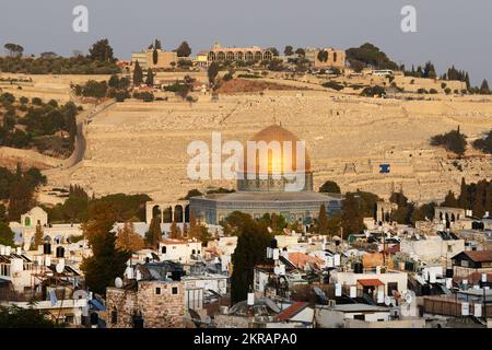 La bella Cupola della Roccia sulla cima del Monte del Tempio a Gerusalemme. Foto Stock
