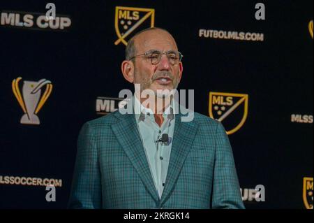 Il Commissario della MLS Don Garber si è rivolto alla stampa durante l'MLS Cup Media Day, giovedì 3 novembre 2022, a Los Angeles. (Dylan Stewart/immagine dello sport) Foto Stock