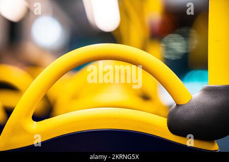 Interni autobus a due piani a Londra, Inghilterra, Regno Unito Foto Stock