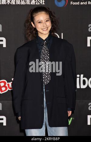 Osaka, Giappone. 29th Nov 2022. L'attrice giapponese Mio Imada partecipa a un evento di red carpet del 2022 MAMA (Mnet Asian Music Awards) di Osaka, Giappone, martedì 29 novembre 2022. Foto di Keizo Mori/UPI Credit: UPI/Alamy Live News Foto Stock