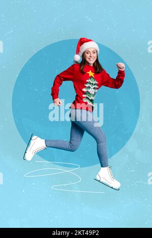 Natale opuscolo collage di ragazza divertente in testa di babbo natale corsa sulla pista di pattinaggio figura pattini colore blu sfondo Foto Stock