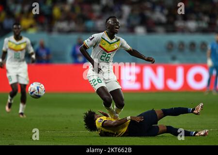 Doha, Catar. 29th Nov 2022. Gueye del Senegal durante la partita tra Ecuador e Senegal, valida per la fase di gruppo della Coppa del mondo, che si tiene allo Stadio Internazionale Khalifa di Doha, in Qatar. Credit: Richard Callis/FotoArena/Alamy Live News Foto Stock