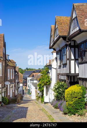 Rye East Sussex Rye Hartshorn House The link o il vecchio ospedale e altre case medievali sulla storica Mermaid Street Rye Sussex Inghilterra Regno Unito GB Europa Foto Stock