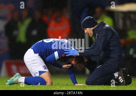 Albie Armin è presente anche da Head Physio di Ipswich Town, Matt Byard - Ipswich Town v Buxton, The Emirates fa Cup second round, Portman Road, Ipswich, UK - 27th novembre 2022 solo per uso editoriale - si applicano le restrizioni DataCo Foto Stock