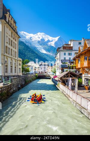 Chamonix Mont Blanc, famosa stazione sciistica delle Alpi, Francia. Foto Stock