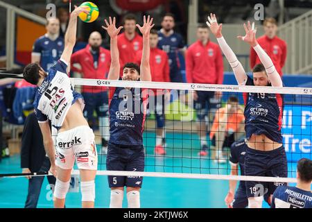 Trento , Italia. 29/11/2022, CEV Men Volley Champions League - Pool D - ITAS Trentino VS Grupo Azoty ZAKSA. 29th novembre 2022, BLM Group Arena, Trento, Italia. Foto Stock