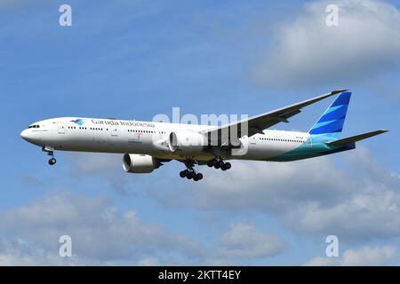 Prefettura di Chiba, Giappone - 18 maggio 2019: Aereo passeggeri Garuda Indonesia Boeing B777-300ER (PK-GIF). Foto Stock