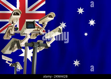 Telecamera TVCC australiana sulla bandiera dell'Australia concetto di sorveglianza, sicurezza, controllo e totalitarismo Foto Stock