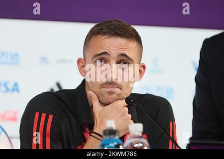 Il belga Timothy Castagne è stato raffigurato in una conferenza stampa della nazionale belga di calcio The Red Devils, presso il Qatar National Convention Center QNCC, a Doha, Stato del Qatar, mercoledì 30 novembre 2022. I Red Devils si preparano per il prossimo gioco alla Coppa del mondo FIFA 2022 in Qatar. FOTO DI BELGA BRUNO FAHY Foto Stock