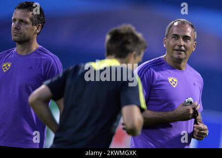 21.08.2012., Zagabria, Croazia - Maksimir Stadium, i giocatori di calcio di NK Maribor hanno fatto una giornata di allenamento prima della partita della Champions League contro GNK Dinamo. Foto: Borna FIlic/PIXSELL Foto Stock