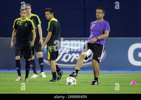 21.08.2012., Zagabria, Croazia - Maksimir Stadium, i giocatori di calcio di NK Maribor hanno fatto una giornata di allenamento prima della partita della Champions League contro GNK Dinamo. Foto: Borna FIlic/PIXSELL Foto Stock