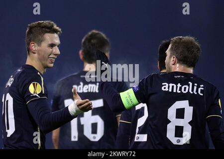 Marko Pjaca di Dinamo, Domagoj Antolic. Foto Stock