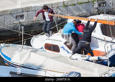 Shah Rukh Khan sta girando una scena del suo nuovo film Fan nella città vecchia di Dubrovnik, Croazia il 19 marzo 2015. Shah Rukh Khan è il più famoso attore di Bollywod e secondo nel più alto attori pagati nella lista del mondo. Foto Stock