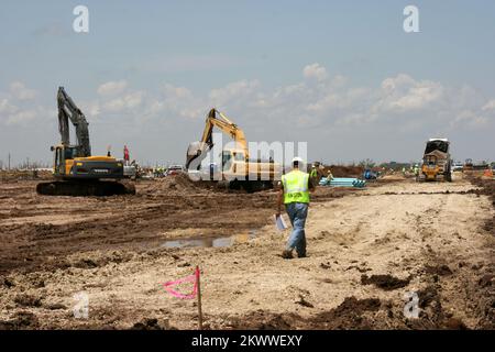 Gravi tempeste, tornado e alluvioni, Greensburg, KS giugno 11, 2007 - i lavori sul sito del gruppo nel sud di Greensburg stanno progredendo rapidamente. I piani sono per un massimo di 350 unità. Fotografie relative a disastri e programmi, attività e funzionari di gestione delle emergenze Foto Stock