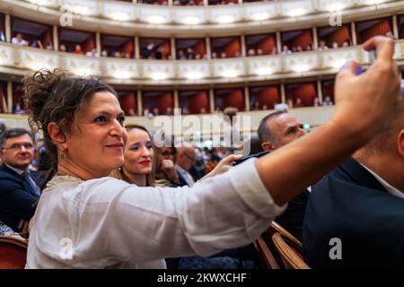 Interno del Teatro dell'Opera di Vienna. Wiener Staatsoper produce 50-70 opere e balletti in circa 300 performance all'anno. Vienna, Austria, Europa. Foto Stock