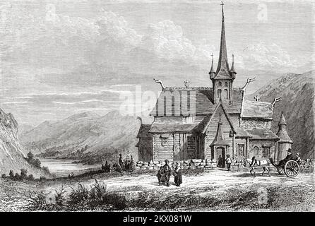 LOM Stave Church, Lom, Oppland Fylke, Norvegia. Scandinavia, Nord Europa. Viaggi negli stati scandinavi da Saint-Blaise 1856 Foto Stock