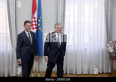 19.05.2017., Zagabria, Croazia - il presidente del Parlamento croato Gordan Jandrokovic ha ricevuto oggi il presidente del Parlamento europeo Antonio Tajani. Foto: Patrik Macek/PIXSELL Foto Stock