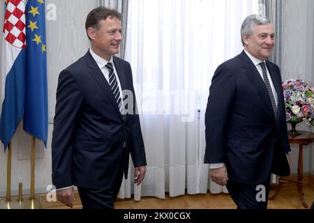 19.05.2017., Zagabria, Croazia - il presidente del Parlamento croato Gordan Jandrokovic ha ricevuto oggi il presidente del Parlamento europeo Antonio Tajani. Foto: Patrik Macek/PIXSELL Foto Stock